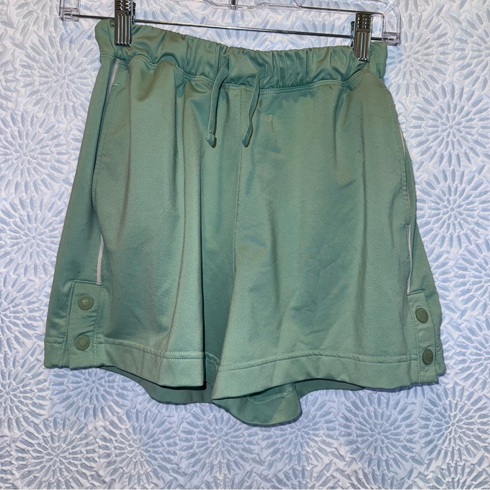 The Gymshark Speed Evolve Women's Shorts in Mint Color